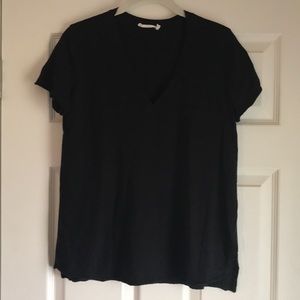 Raw edge side slit tee